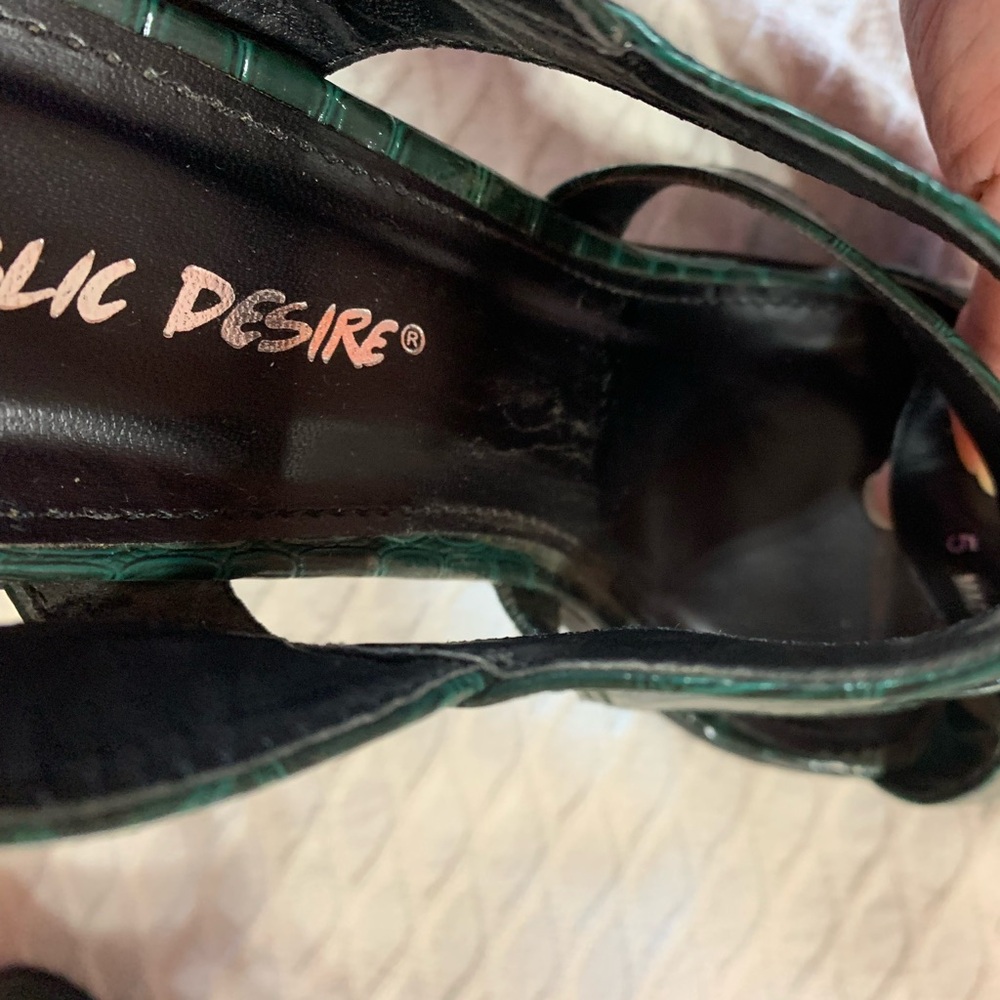 Public Desire - Picture 6 of 8
